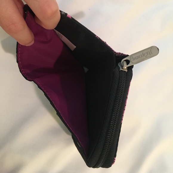 Lesportsac Bags Lesportac Claire Wallet Like New Poshmark